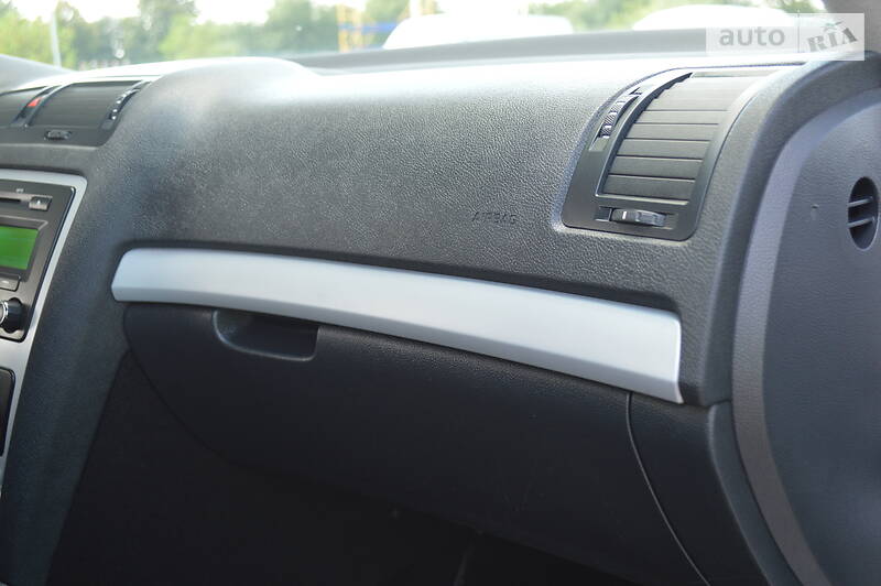 Седан Skoda Octavia 2011 в Дрогобичі