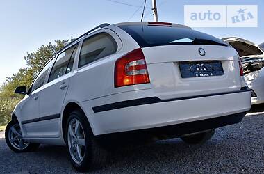 Універсал Skoda Octavia 2009 в 