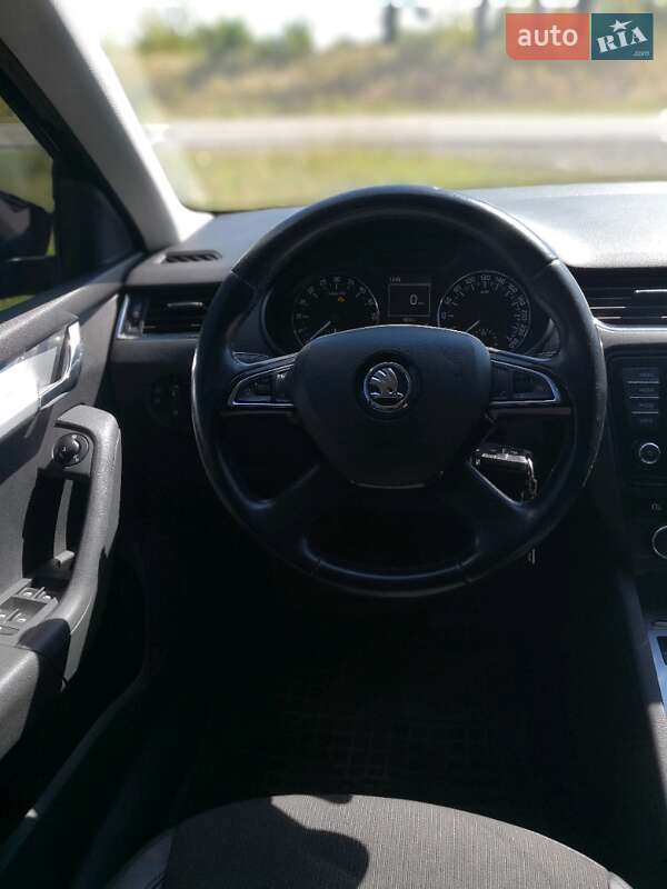 Универсал Skoda Octavia 2013 в Лохвице