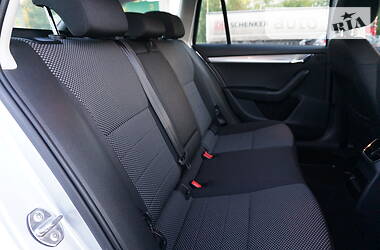 Седан Skoda Octavia 2016 в 