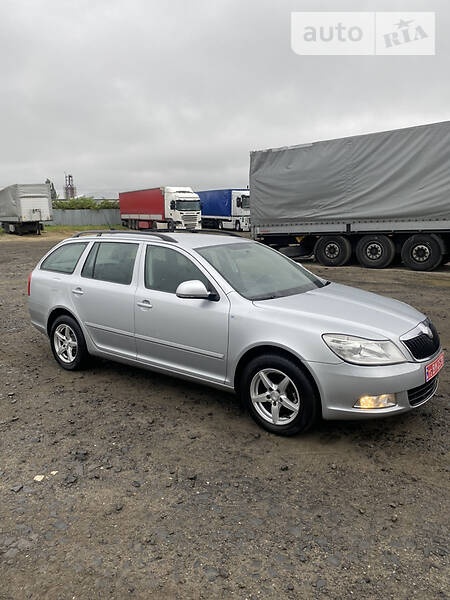 Універсал Skoda Octavia 2009 в Луцьку