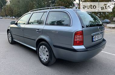 Универсал Skoda Octavia 2006 в Виннице