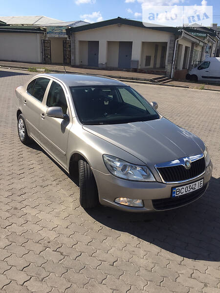 Седан Skoda Octavia 2010 в 