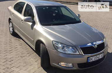 Седан Skoda Octavia 2010 в 