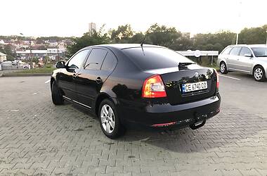 Седан Skoda Octavia 2010 в Черновцах