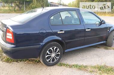 Хэтчбек Skoda Octavia 2001 в Надворной