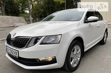 Седан Skoda Octavia 2019 в Днепре