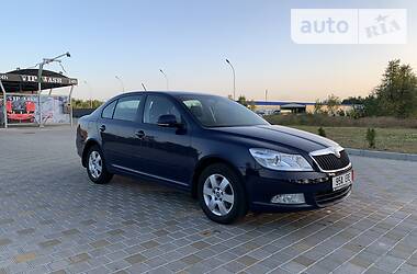 Седан Skoda Octavia 2011 в Иршаве