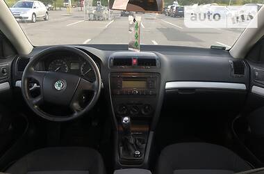 Седан Skoda Octavia 2005 в Межгорье