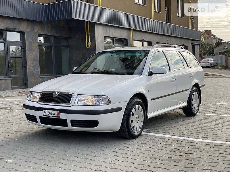 Універсал Skoda Octavia 2008 в Луцьку