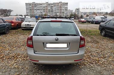 Універсал Skoda Octavia 2011 в Черкасах