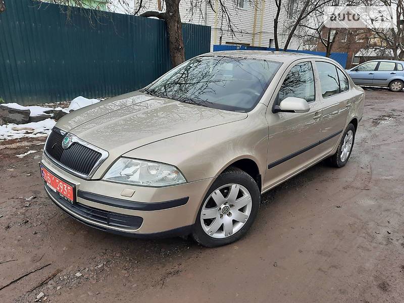 Хэтчбек Skoda Octavia 2005 в 