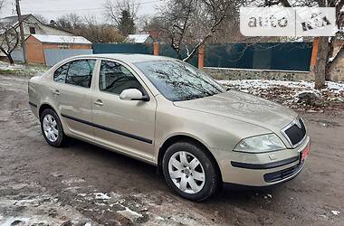 Хэтчбек Skoda Octavia 2005 в 