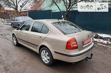 Хэтчбек Skoda Octavia 2005 в 