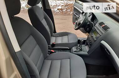 Хэтчбек Skoda Octavia 2005 в 