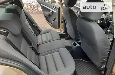 Хэтчбек Skoda Octavia 2005 в 
