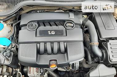 Хэтчбек Skoda Octavia 2005 в 