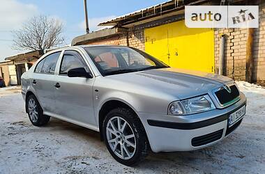 Седан Skoda Octavia 2004 в Кривому Розі