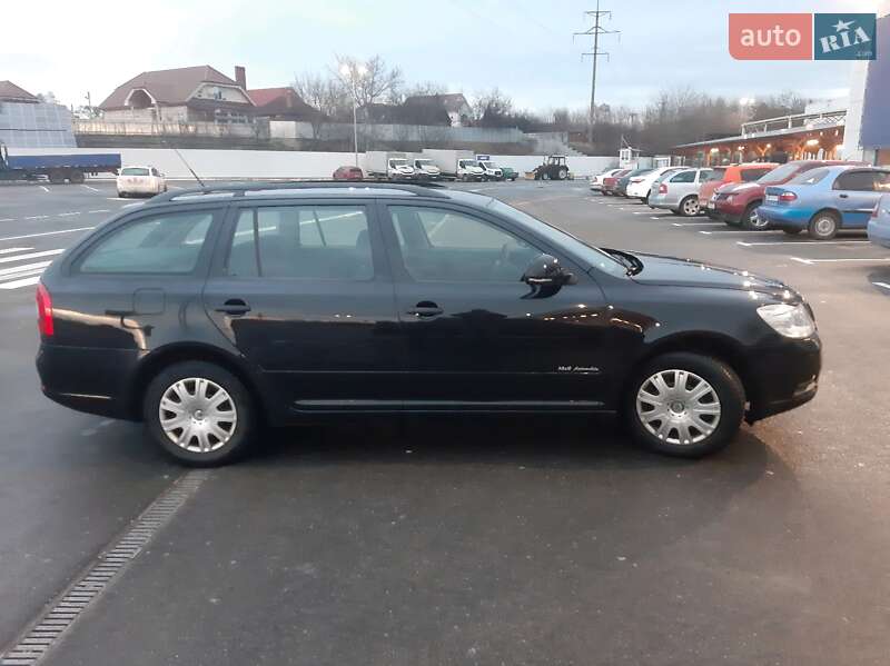 Универсал Skoda Octavia 2010 в Ужгороде