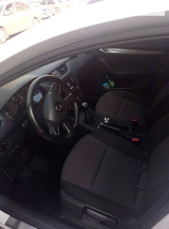 Универсал Skoda Octavia 2014 в Кропивницком