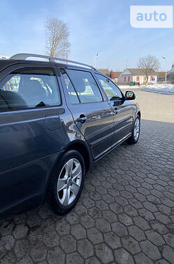 Универсал Skoda Octavia 2010 в Ровно