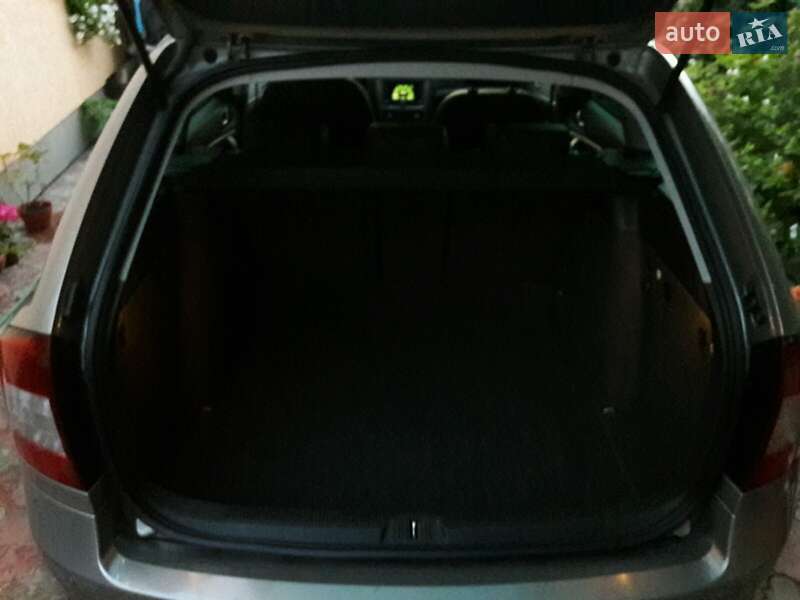 Универсал Skoda Octavia 2012 в Чернигове