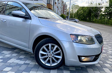 Седан Skoda Octavia 2015 в Ивано-Франковске