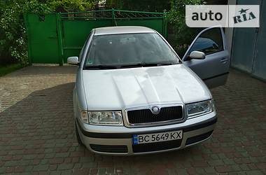 Лифтбек Skoda Octavia 2003 в Львове