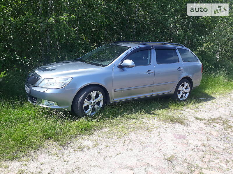 Універсал Skoda Octavia 2012 в Овручі