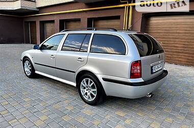 Универсал Skoda Octavia 2003 в 