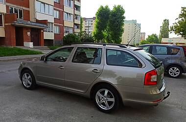 Универсал Skoda Octavia 2009 в Звягеле