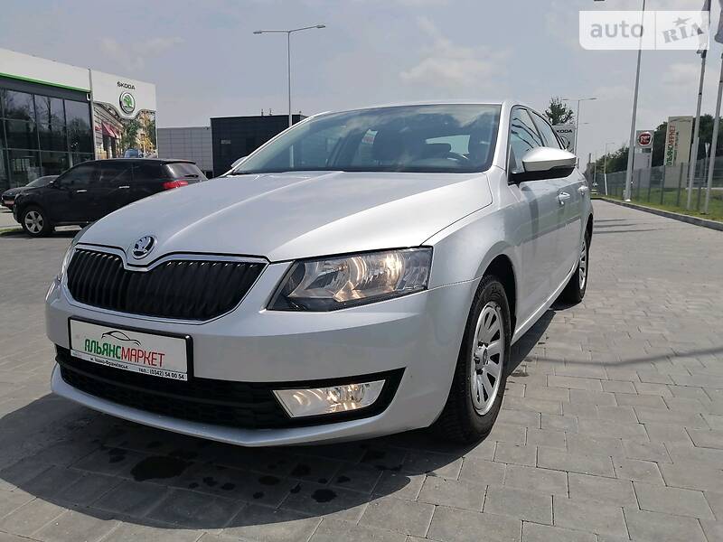 Лифтбек Skoda Octavia 2016 в Ивано-Франковске