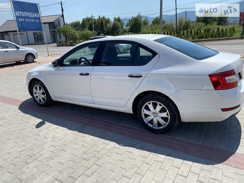 Седан Skoda Octavia 2013 в Хусте