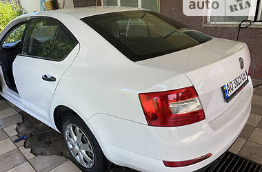 Седан Skoda Octavia 2013 в Хусте