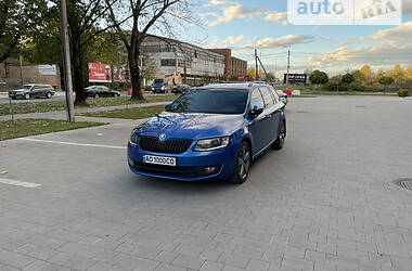 Универсал Skoda Octavia 2014 в Ужгороде