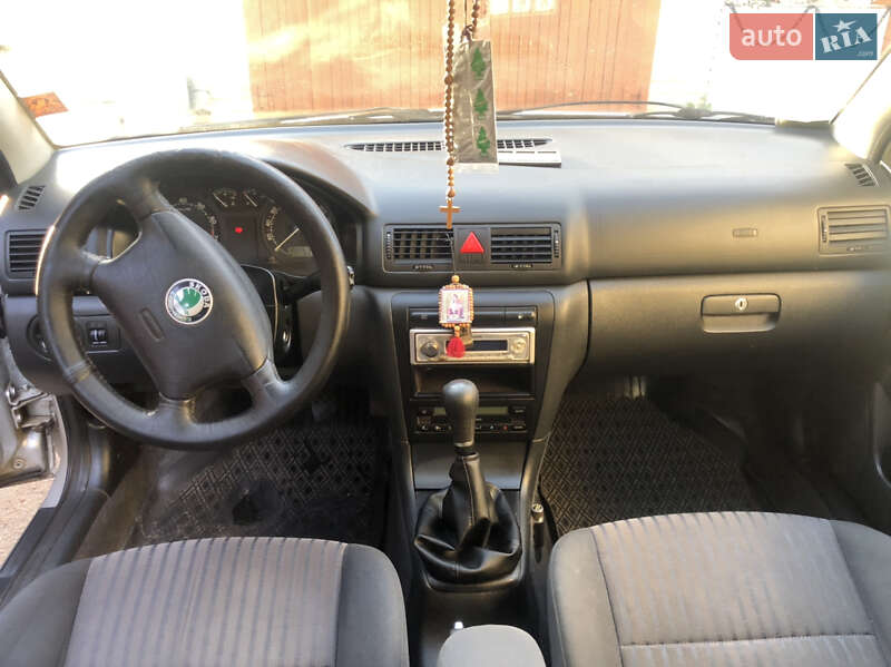 Лифтбек Skoda Octavia 2002 в Луцке