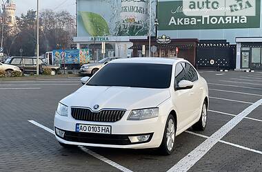 Седан Skoda Octavia 2016 в Ужгороде