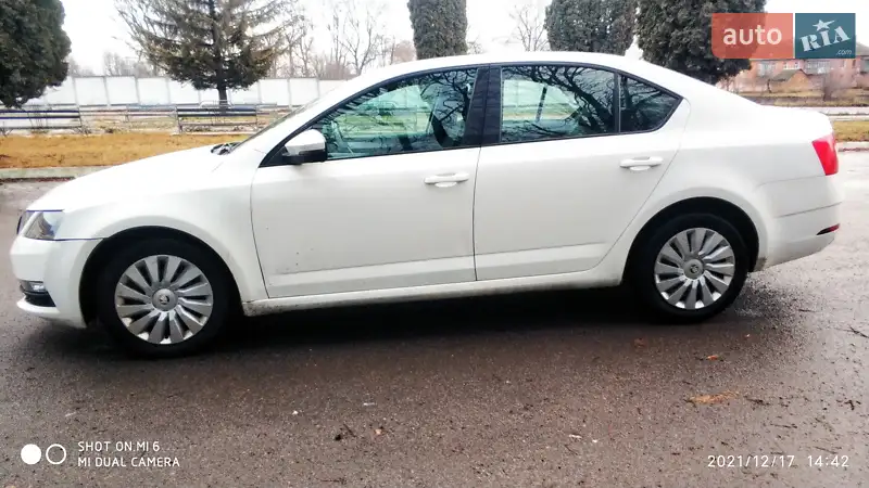 Skoda Octavia 2017 VIN TMBAG7NE1J0043552 фото оголошення 17 з 46