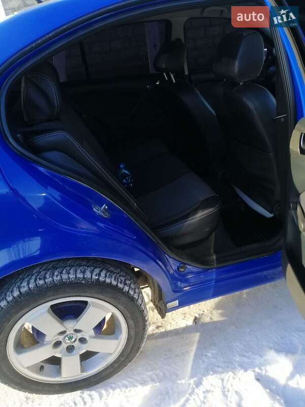 Хетчбек Skoda Octavia 2004 в Кропивницькому