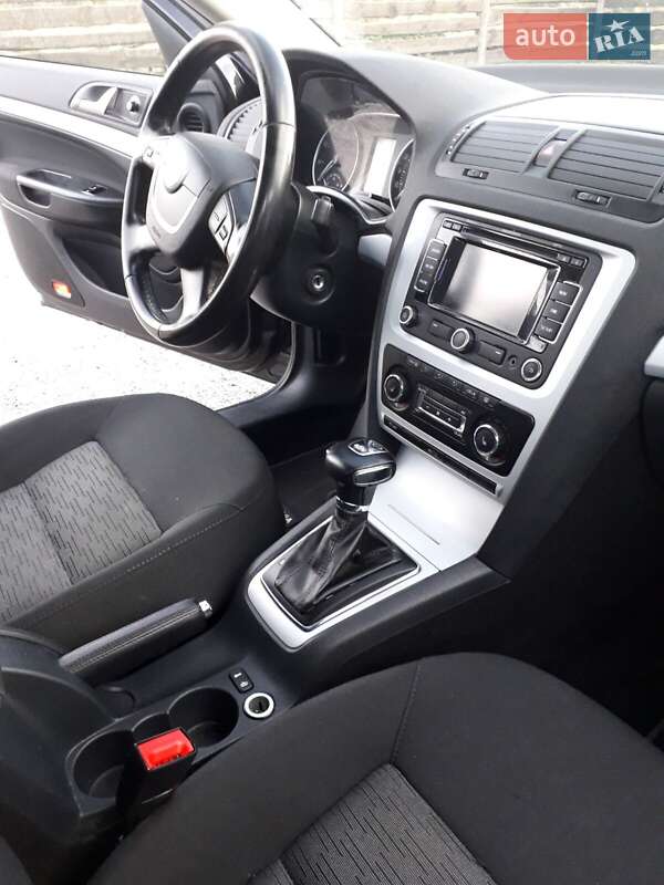 Универсал Skoda Octavia 2011 в Радехове фото 23 Универсал Skoda Octavia 2011 в Радехове