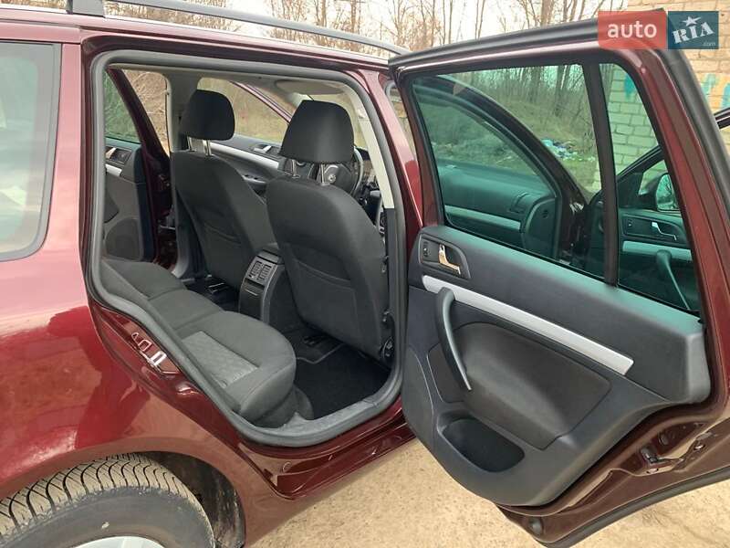 Универсал Skoda Octavia 2010 в Марганце фото 14 Универсал Skoda Octavia 2010 в Марганце