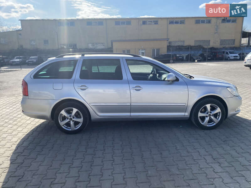 Универсал Skoda Octavia 2012 в Черновцах