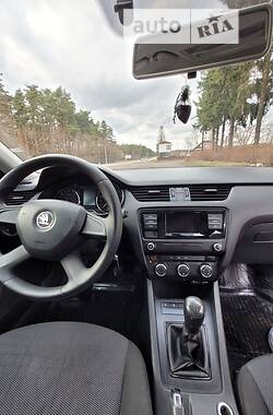 Хэтчбек Skoda Octavia 2015 в 