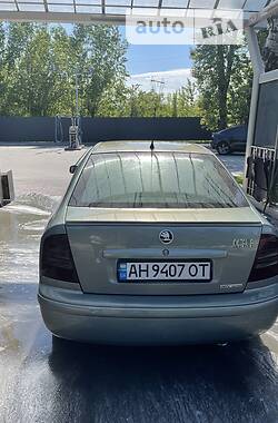 Хэтчбек Skoda Octavia 2002 в Днепре