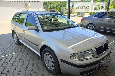 Універсал Skoda Octavia 2003 в Чернівцях