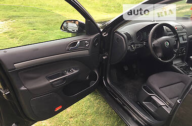 Седан Skoda Octavia 2005 в 
