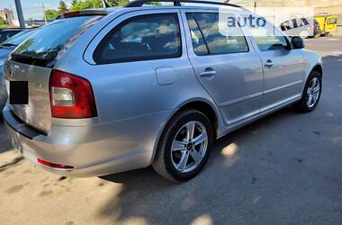 Універсал Skoda Octavia 2011 в 