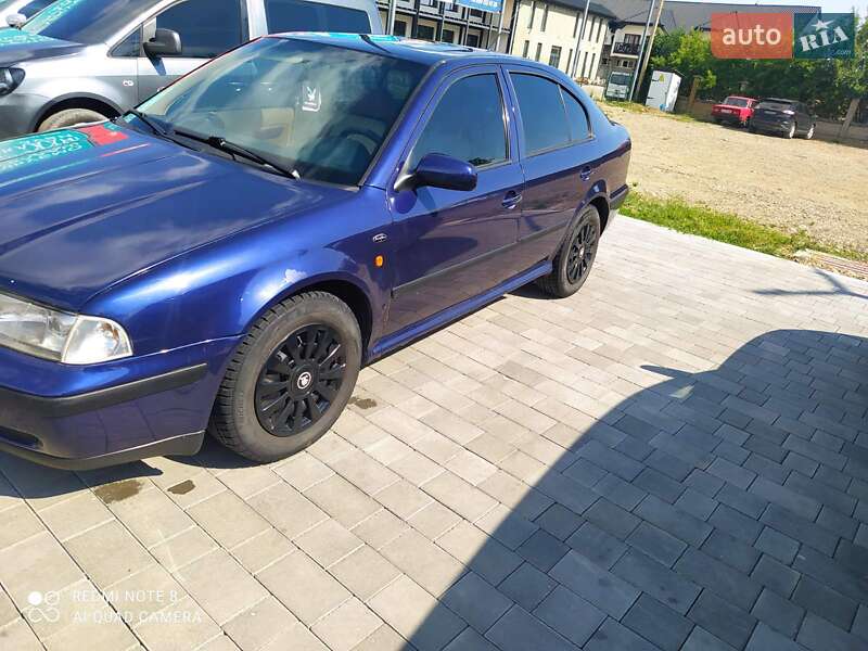 Ліфтбек Skoda Octavia 2000 в Виноградові
