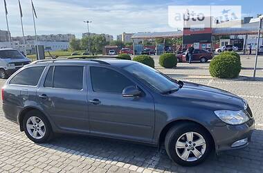 Универсал Skoda Octavia 2012 в Львове