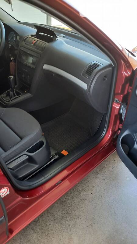 Ліфтбек Skoda Octavia 2004 в Новояворівську фото 2 Ліфтбек Skoda Octavia 2004 в Новояворівську